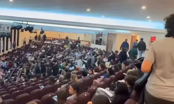 Doğal Doğum Sempozyumu Gündem Oldu: Öğrenciler Salonu Terk Etti