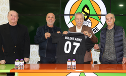 Bülent Arınç’tan Kulübümüze Anlamlı Ziyaret