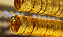 Yatırımcıyı Şaşırtan Başlangıç: Altında Yeni Haftada Gerileme