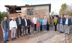 Alanya’da İhtiyaç Sahibi Aileye Konteyner Ev Desteği