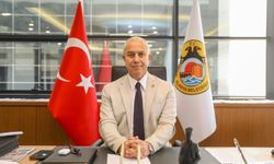 Başkan Özçelik: Atatürk Türk Milleti'nin Ebedi Işığıdır