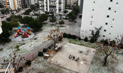 Yıllar Sonra Bir İlk! Mersin Merkezinde Kar Sürprizi