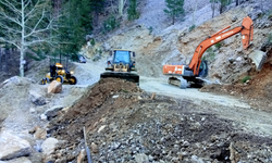 Alanya’da Bozulan Yollarda Onarım Çalışmaları Sürüyor