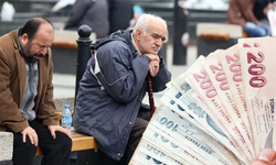 AK Parti'den Bayram İkramiyesine Zam Bekleyen Emeklileri Üzen Açıklama