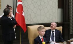 Cumhurbaşkanlığı Koltuğuna Oturan Öğrenciden Anlamlı Mesaj: “Her İmkan Bir Sorumluluktur”