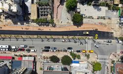 Atatürk Caddesi’nde Çalışmalar Uzadı: Belediye “Geçici Süreç” Dedi, Esnaf Tepkili