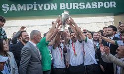 Bursaspor'da Şampiyonluk Coşkusu: Yeşil Beyazlı Dev Yeniden Ayağa Kalktı