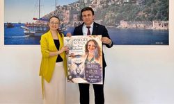 Yazar Ayşegül Kolca, Alanya İlçe Milli Eğitim Müdürü Yusuf Yılmaz’ı Ziyaret Etti