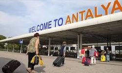 Rusya-Türkiye Hattında Uçuş Krizi: Antalya’da Yolcular Mahsur Kaldı İddiası