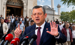 Özgür Özel’den Yeni Parti İddialarına Yanıt: “Kimse İstifa Etmesin”