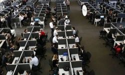 Vatandaşlardan Kurum Telefonlarına Tepki: “Birbirine Aktarıyorlar, Çözüm Bulamıyoruz”