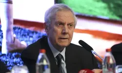 “2 Santrfora İmza Attırabilirim”: Transfer ve Kongre Mesajı