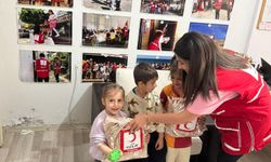 Türk Kızılay Türk Kızılay Alanya Şubesi tarafından yürütülen çalışma kapsamında, ihtiyaç sahibi ailelerin çocuklarına ba