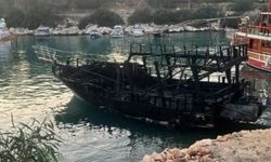 Mersin’de Tekne Yangını Felaketi: 6 Tekne Küle Döndü