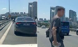 Bağcılar TEM’de Duygulandıran Görüntü: Yola Saçılan Paraları Toplayıp Kuryeye Teslim Ettiler