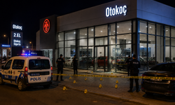 Antalya'da Otokoç Galerisine Silahlı Saldırı