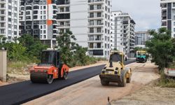 Alanya Belediyesi’nden Türkler ve Mahmutlar’da Asfalt Hamlesi