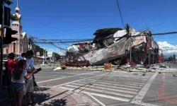 Filipinler'de 7,8 Büyüklüğünde Deprem: Tsunami Dalgaları Kıyılara Ulaştı