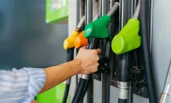Brent Petrol 4 Ayın En Düşük Seviyesinde: Varil Fiyatı 79 Doların Altına Geriledi