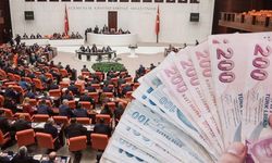 En Düşük Emekli Aylığını 23 Bin 552 TL'ye Yükselten Teklif Komisyondan Geçti
