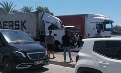 Alanya'da 3 TIR'ın Karıştığı Zincirleme Kaza Trafiği Kilitledi