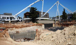 Antalya'da İnşaat Şantiyesinde Korkutan Göçük: 2 İşçi Yaralandı