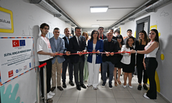 Antalya'da Gençleri Geleceğin Mesleklerine Hazırlayacak Dijital Merkez Açıldı