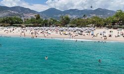 Alanya Kavruluyor! Hissedilen Sıcaklık 45 Dereceyi Buldu