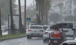 Alanya Güne Gök Gürültüsüyle Başladı: Şiddetli Yağış Zor Anlar Yaşattı