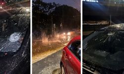 Elma Büyüklüğündeki Dolu Araç Camlarını Tuzla Buz Etti