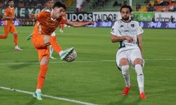 Alanyaspor Evinde Yıkıldı! Kocaelispor 3 Puanı Kaptı