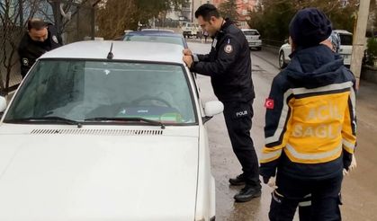 ÖYLE DERİN UYUMUŞ Kİ POLİS ARABAYI SALLAYARAK UYANDIRABİLDİ