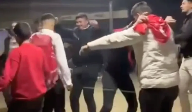 Antalya’da Yasağı Delmemek İçin Sessiz Oyun Havası ile Asker Eğlencesi Yaptılar