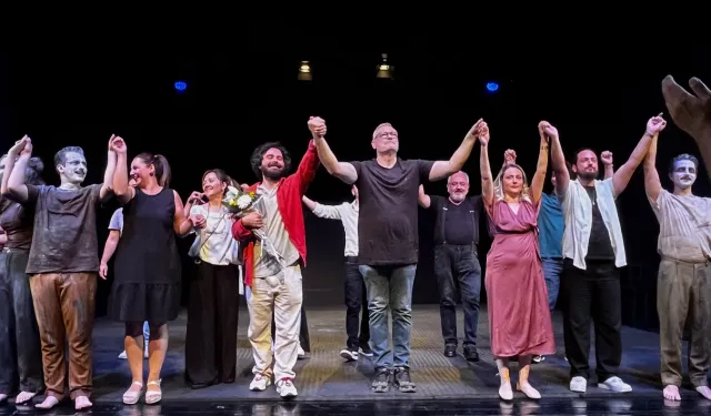 İzmir Şehir Tiyatroları’ndan başarılı sezon