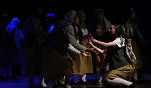 Kocaeli Halkevi Gençlik'te perde kapandı