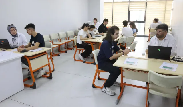 Çayırova Gençlik Merkezi’nde hazırlandıklar, üniversiteyi kazandılar