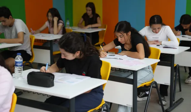 İstanbul Bakırköylü gençlerden YKS’de büyük başarı