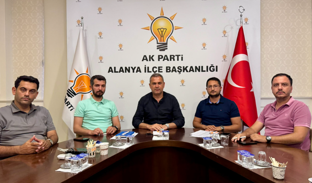 Alanya’da Ak Parti’de Şok İstifa: Mehmet Yenialp Görevinden Ayrıldı