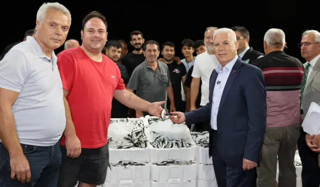 Başkan Bozbey: Denizimizin bereketi sofralarımıza yansısın