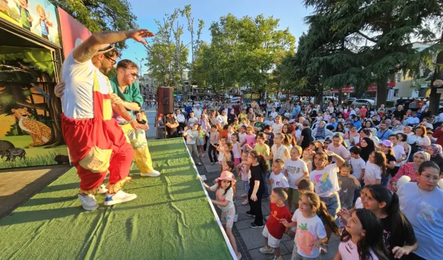Gölcük'te okula şenlikli 'merhaba'