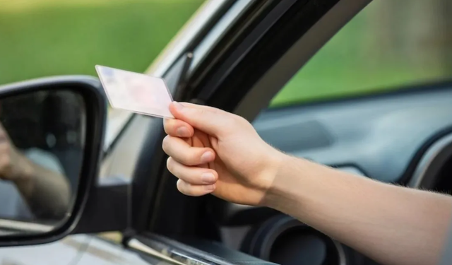 Alanya'da Eski Tip Ehliyetler İçin Zaman Daralıyor