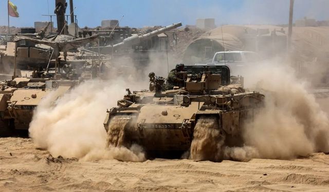 Dün Yapılan Ateşkes Anlaşmasının Ardından İsrail Ordusu Gazze'den Çekilmeye Başladı