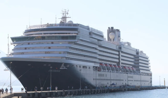 Alanya’ya Kruvaziyer Bereketi: ''Oosterdam'' Limana Demirini Attı