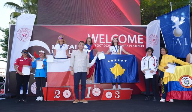 Alanya'da Yamaç Paraşütü Rüzgarı Esti: Şampiyonlar Belli Oldu