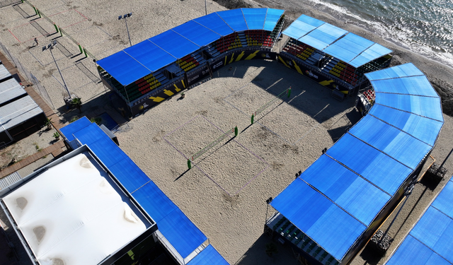 Alanya'da Ücretsiz Plaj Voleybolu Günleri Başlıyor