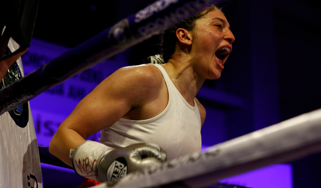 Alanya'nın Gururu Seren Ay Çetin Dünya Şampiyonunu Yendi