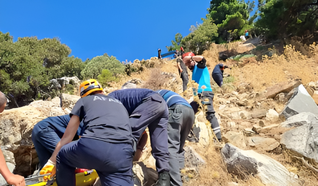 Alanya'da Yürekleri Ağza Getiren Kaza: 15 Metrelik Uçurumdan Yuvarlandı