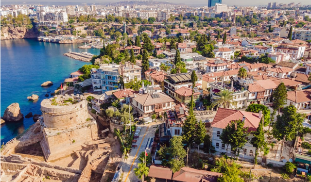 Antalya Yabancıya Konut Satışında Zirvede: Ruslar Önde