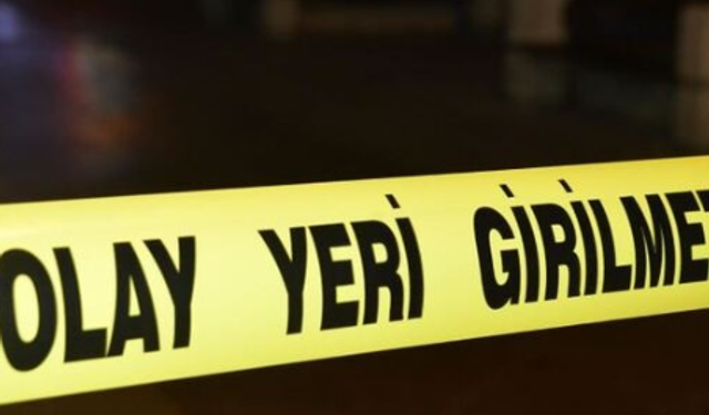 Alanya’da Kontrolden Çıkan Otomobil Duvara Çarptı