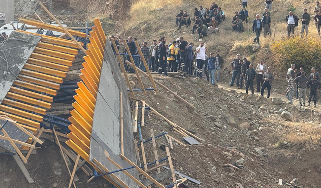 Diyarbakır Viyadük'te İnşaat Çöktü